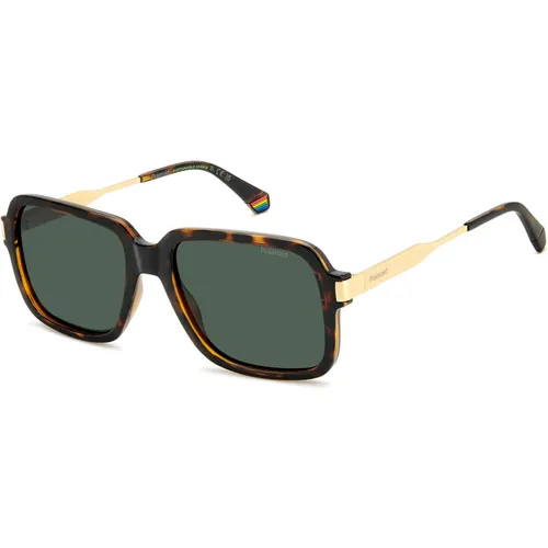 Sunglasses, male, , Size: 56 MM Classic Sunglasses in Dark Havana/Green - Polaroid - Modalova