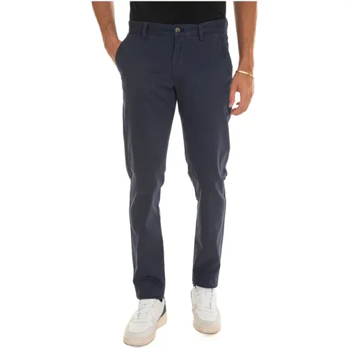 Chinos, male, , Size: W30 Slim Fit Chino with Logo - Gant - Modalova