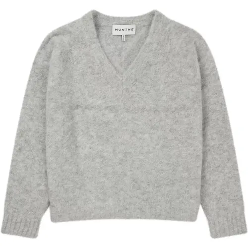 V-neck Knitwear, female, , Size: M Soft and Cozy Knit with V-Neck - Larussa Strik 1613/23472 80-Light Grey - Munthe - Modalova