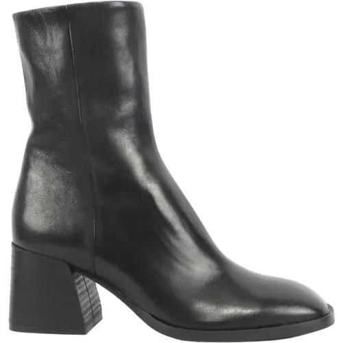 Boots , female, Sizes: 3 UK - Lemaré - Modalova