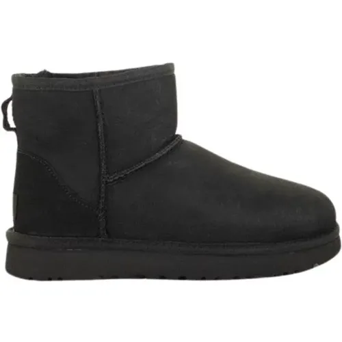 Classic Mini II Boots , female, Sizes: 8 UK, 10 UK, 7 UK, 4 UK, 6 UK, 5 UK, 3 UK, 9 UK - Ugg - Modalova