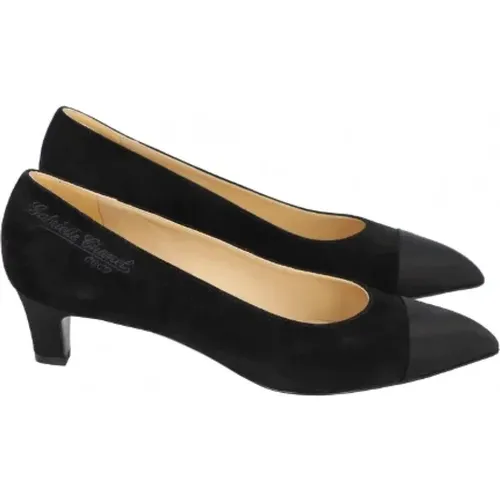 Pre-owned Pumps, female, , Size: 9 1/2 US Pre-owned Suede heels - Chanel Vintage - Modalova