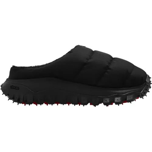 Mules, male, , Size: 7 US Quilted Trailgrip Aprs Platform Slides - Moncler - Modalova