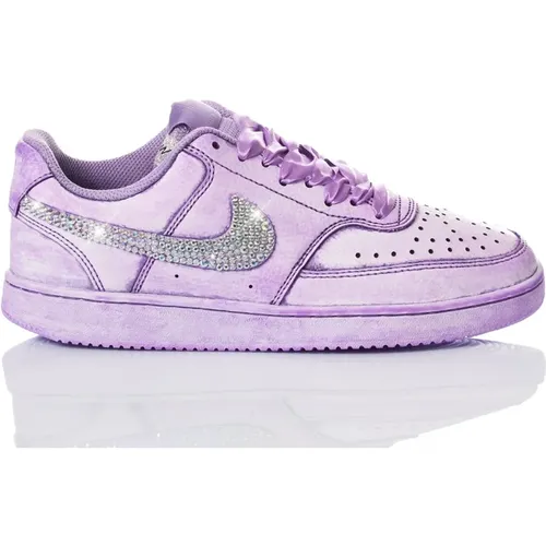 Handgefertigte Violette Sneakers , Damen, Größe: 38 EU - Nike - Modalova