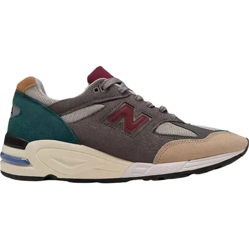 Limitierte Auflage Grau Grün Maroon Sneakers , Herren, Größe: 41 1/2 EU - New Balance - Modalova