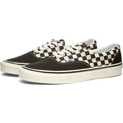 Classic Checkered Skate Sneakers , male, Sizes: 8 1/2 UK, 11 UK - Vans - Modalova