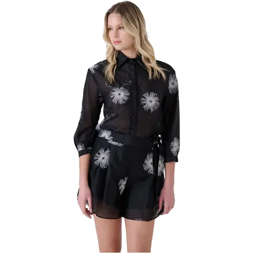 Short Shorts, female, , Size: XL Fantasy Embroidered Shorts with Belt - Kocca - Modalova