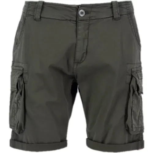 Casual Shorts, male, , Size: W30 Cargo Crew Shorts Grey Black - alpha industries - Modalova