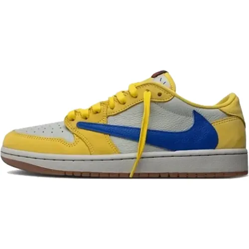 Sneakers, male, , Size: 8 US Canary Low OG SP - Jordan - Modalova