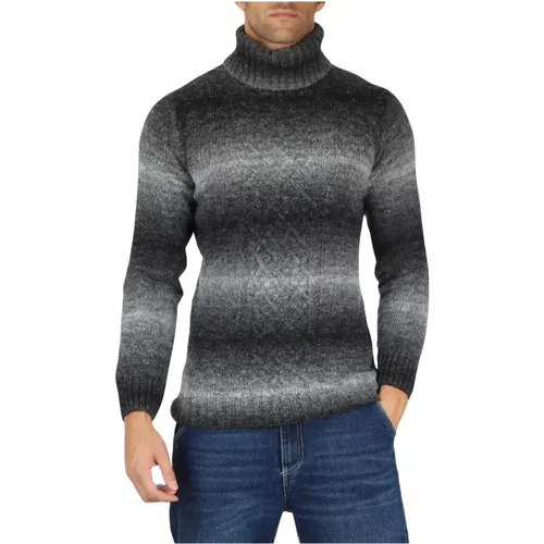 Turtlenecks, male, , Size: 2XL Mens High Neck Wool Blend Turtleneck - Daniele Alessandrini - Modalova