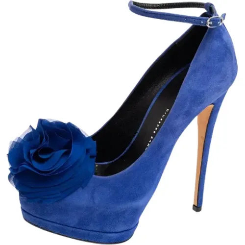 Pre-owned Pumps, female, , Size: 6 1/2 US Pre-owned Suede heels - Giuseppe Zanotti Pre-owned - Modalova