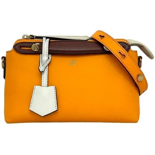 Pre-owned Cross Body Bags, female, , Size: ONE SIZE Pre-owned Leather shoulder-bags - Fendi Vintage - Modalova