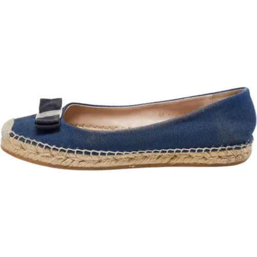 Pre-owned Flats, female, , Size: 10 1/2 US Pre-owned Denim flats - Salvatore Ferragamo Pre-owned - Modalova