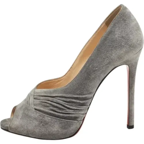 Pre-owned Pumps, female, , Size: 8 1/2 US Pre-owned Suede heels - Christian Louboutin Pre-owned - Modalova