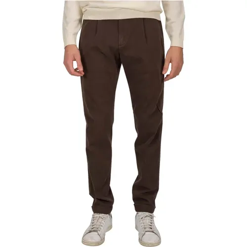 Chinos, male, , Size: M Pants - Briglia - Modalova