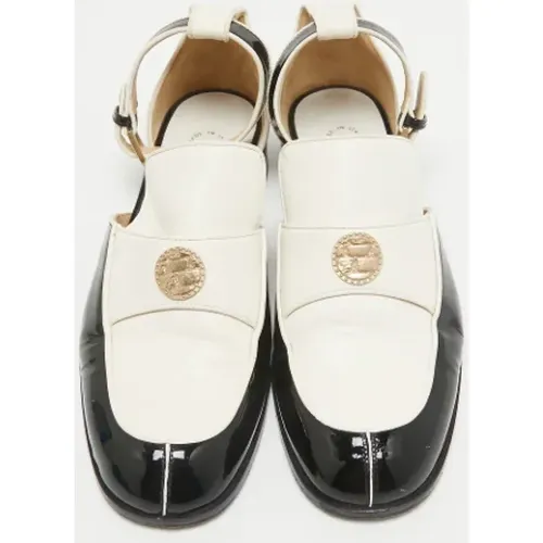 Pre-owned Flats, female, , Size: 7 1/2 US Pre-owned Leather flats - Chanel Vintage - Modalova