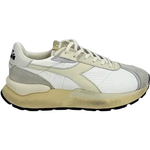 Weißer Sneaker mit Grauer Wildleder-Zehenkappe , Herren, Größe: 45 EU - Diadora - Modalova