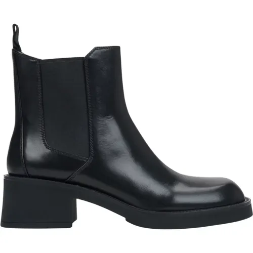 Chelsea Boots, female, , Size: 9 US Women's Leather Chelsea Boots with a Comfortable Heel Er00116519 - Estro - Modalova