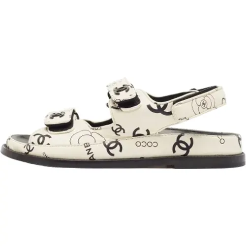 Pre-owned Leder flats - Chanel Vintage - Modalova