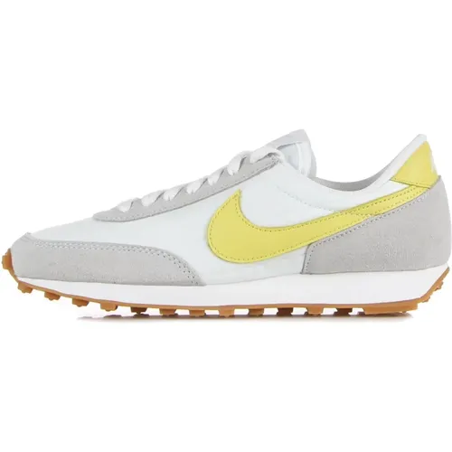 Sneakers, female, , Size: 6 1/2 US Low-Top Sneaker Summit - Nike - Modalova