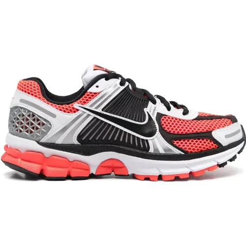 Vomero 5 SE Running Shoes , male, Sizes: 5 UK, 4 UK, 10 UK, 9 1/2 UK, 7 UK, 8 UK, 6 UK, 4 1/2 UK, 6 1/2 UK, 7 1/2 UK, 5 1/2 UK, 9 UK - Nike - Modalova