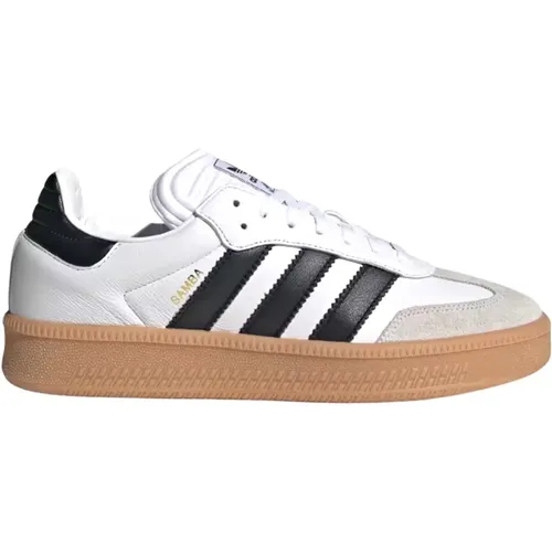 Klassischer Lifestyle Sneaker mit Fußball- und Skateboard-Einflüssen , Herren, Größe: 42 2/3 EU - Adidas - Modalova