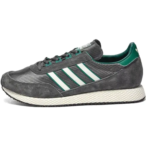 Vintage-Inspired Adidas Glenbuck Gx7592 Sneakers , male, Sizes: 11 1/3 UK, 7 1/3 UK, 8 UK - adidas Originals - Modalova