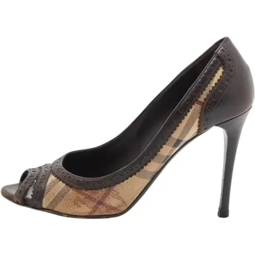 Pre-owned Pumps, female, , Size: 9 US Pre-owned Coated canvas heels - Burberry Vintage - Modalova