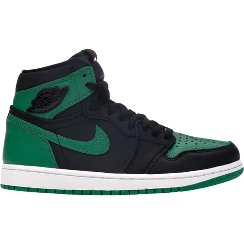 Limited Edition Retro High Pine Green , male, Sizes: 8 1/2 UK, 11 1/2 UK, 10 UK, 12 UK, 6 1/2 UK, 13 1/2 UK, 13 UK, 14 1/2 UK, 15 1/2 UK, 7 UK, 11 UK, - Nike - Modalova