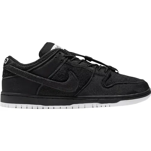 Limitierte Auflage Schwarze Gnarhunters Sneakers , Herren, Größe: 42 1/2 EU - Nike - Modalova