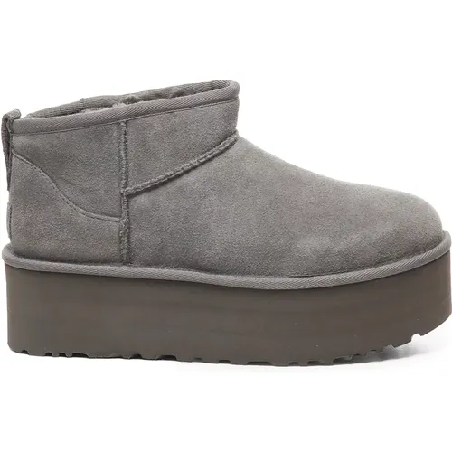 Winter Boots, female, , Size: 11 US Classic Ultra Mini Platform Ankle Boots - Ugg - Modalova