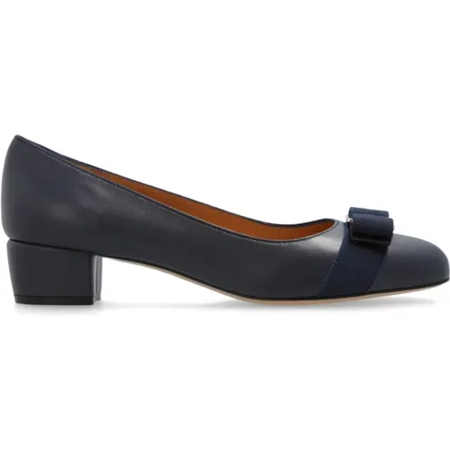 Vara' Ballet Flats , Damen, Größe: 36 1/2 EU - Salvatore Ferragamo - Modalova