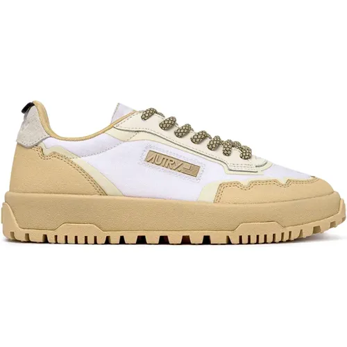 Sneakers, female, , Size: 8 US Flat Shoes WildPace Low - Autry - Modalova