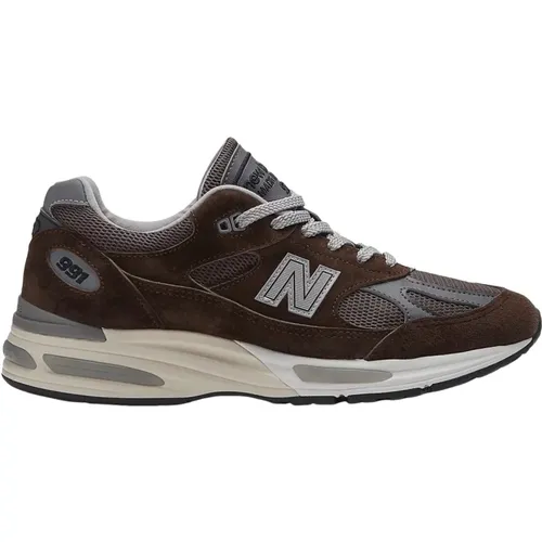 Sneakers, male, , Size: 8 1/2 US Leather Sneakers 991V2 Style - New Balance - Modalova