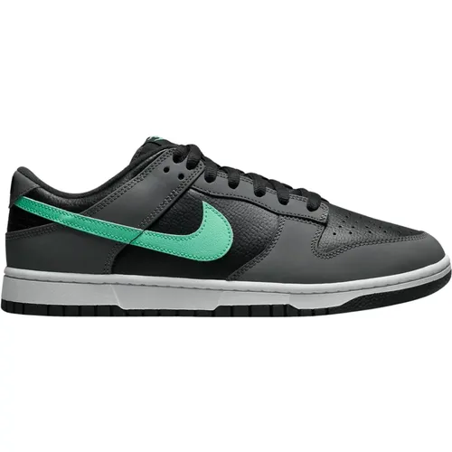 Limitierte Auflage Retro Green Glow Sneakers , Herren, Größe: 42 EU - Nike - Modalova