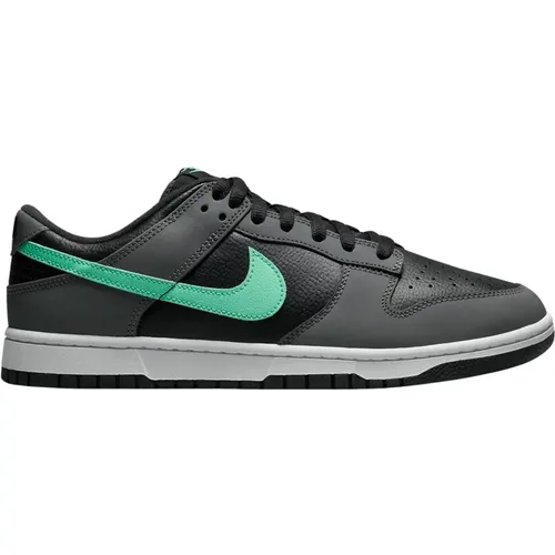 Limitierte Auflage Retro Green Glow Sneakers , Herren, Größe: 47 EU - Nike - Modalova