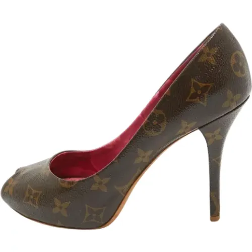 Pre-owned Pumps, female, , Size: 7 1/2 US Pre-owned Coated canvas heels - Louis Vuitton Vintage - Modalova