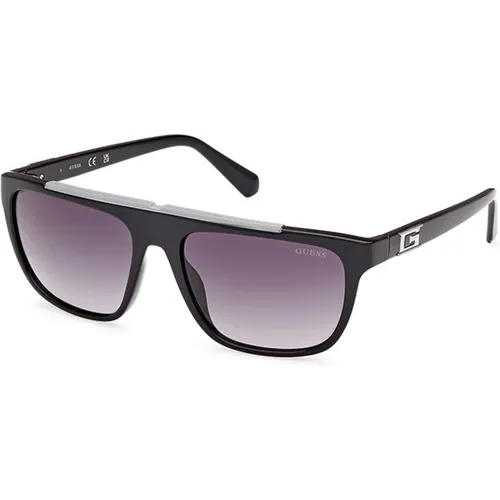 Schwarze Sonnenbrille mit Verlaufslinse , Herren, Größe: 57 MM - Guess - Modalova