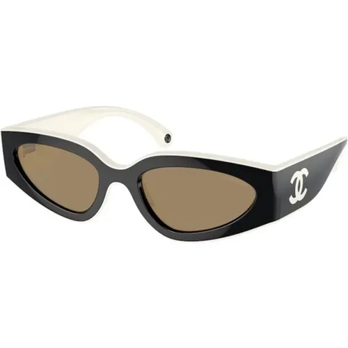 Stilvolle Sonnenbrille braune Gläser schwarzer Rahmen - Chanel - Modalova
