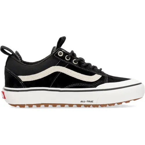 Sneakers, male, , Size: 9 1/2 US /White Outdoor Shoe Boy Old Skool Mte-2 - Vans - Modalova