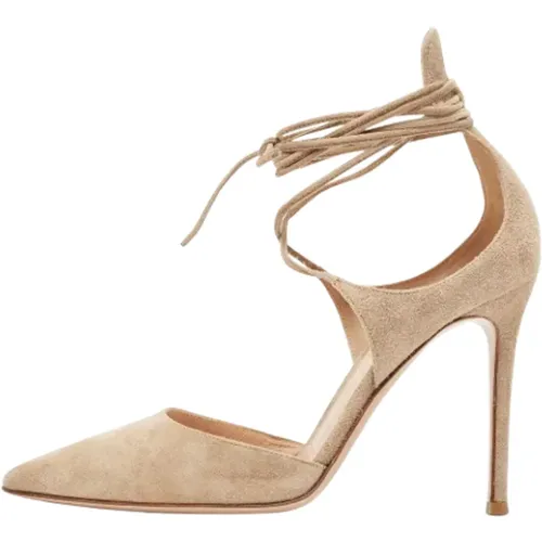 Pre-owned Pumps, female, , Size: 7 1/2 US Pre-owned Suede heels - Gianvito Rossi Pre-owned - Modalova