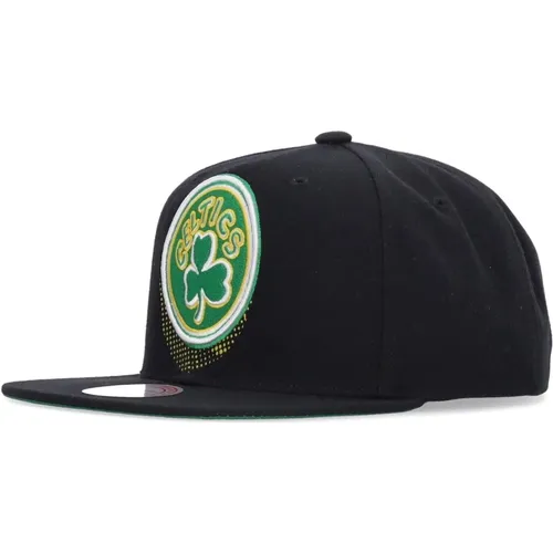 Caps, male, , Size: ONE SIZE Boston Celtics Flat Visor Cap - Mitchell & Ness - Modalova