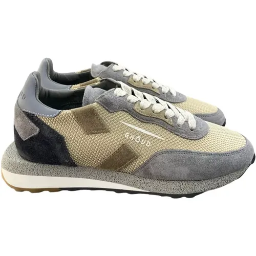 Stylish Tricolor Low Man Sneakers , male, Sizes: 11 UK, 7 UK, 9 UK, 8 UK, 6 UK - Ghoud - Modalova