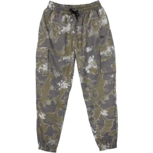 Sweatpants, male, , Size: M Outdoor Utility Aop Track Pant Olive - new era - Modalova