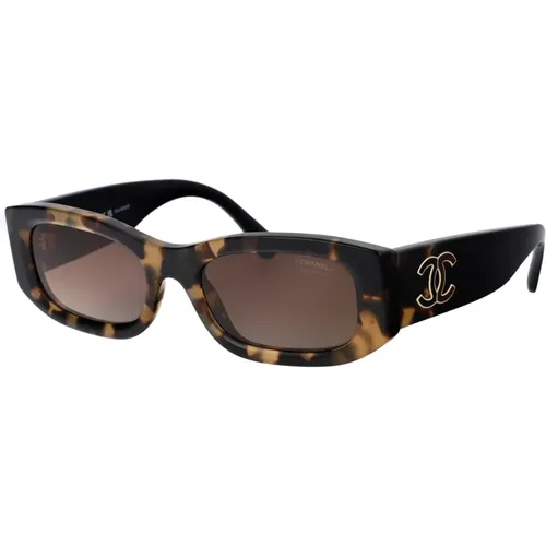 Stylish Sunglasses for Women , female, Sizes: 52 MM - Chanel - Modalova
