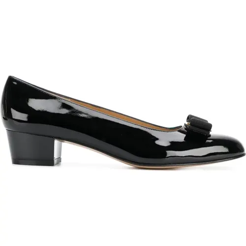 Schwarze Lackleder Flache Schuhe , Damen, Größe: 35 1/2 EU - Salvatore Ferragamo - Modalova