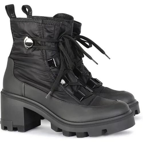 Cheryne Boots - , male, Sizes: 5 UK, 4 UK - Moncler - Modalova