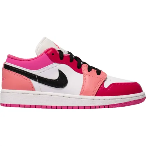 Limited Edition Air Jordan 1 Low , female, Sizes: 5 1/2 UK, 7 UK, 6 UK, 4 1/2 UK, 5 UK, 3 1/2 UK, 2 1/2 UK, 3 UK - Nike - Modalova