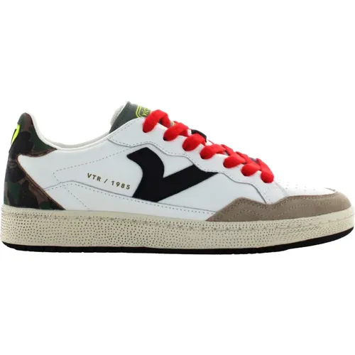 Men's Sneakers in Khaki , male, Sizes: 8 UK, 6 UK, 10 UK, 7 UK, 11 UK, 9 UK - Victoria - Modalova