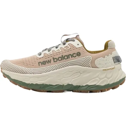 Trail V3 Verde Sneakers , male, Sizes: 6 1/2 UK - New Balance - Modalova